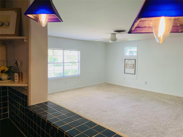 4915 Louise Street, Seabrook, TX 77586