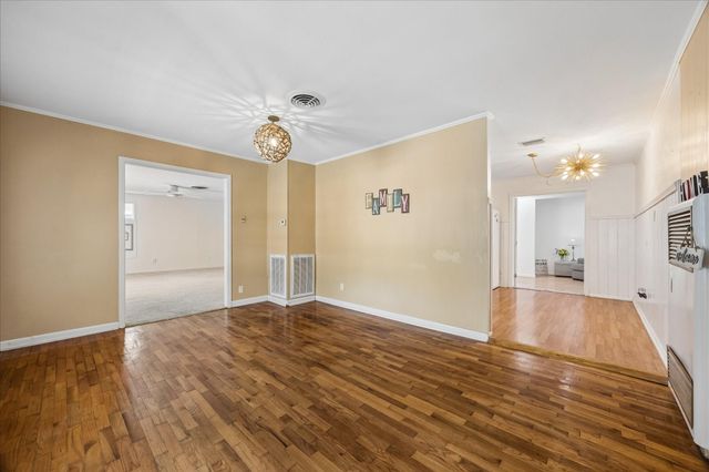 4915 Louise Street, Seabrook, TX 77586