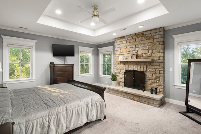 326 E Central Road, Arlington Heights, IL 60005