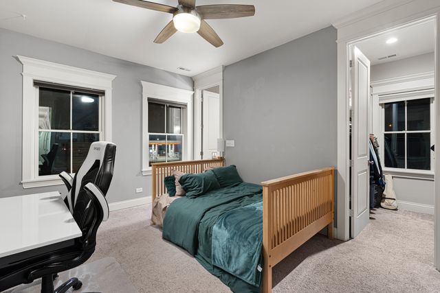 326 E Central Road, Arlington Heights, IL 60005