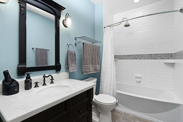 326 E Central Road, Arlington Heights, IL 60005