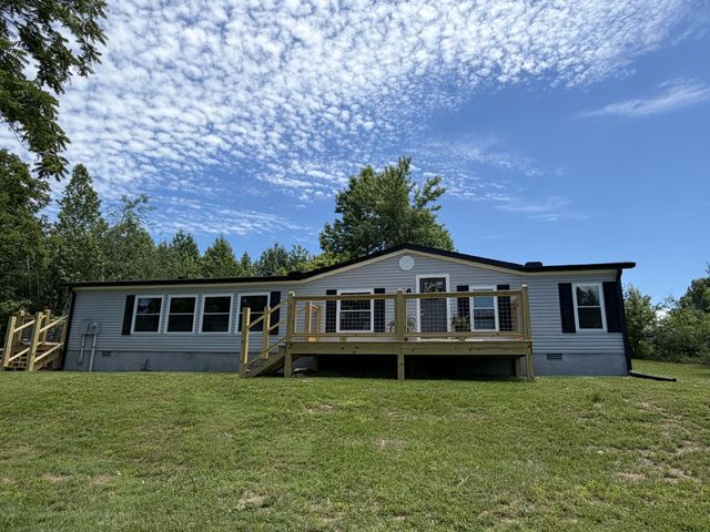 1624 Rock Bridge Rd, Bethpage, TN 37022