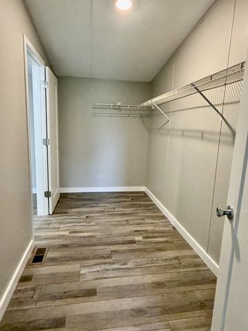 1624 Rock Bridge Rd, Bethpage, TN 37022