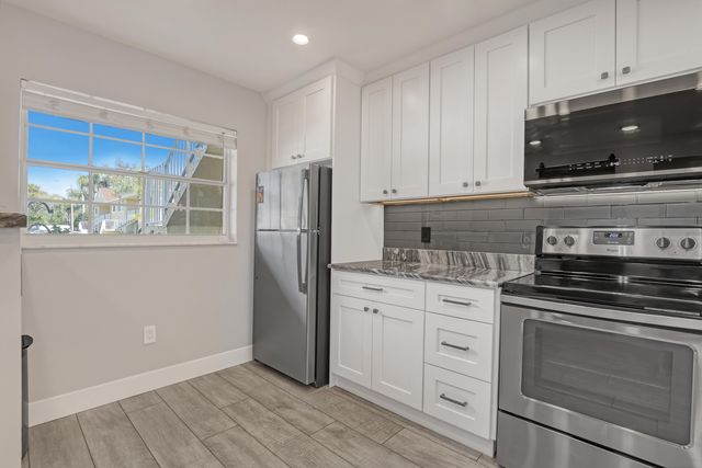 204 Palm Beach Trace Drive 204, Royal Palm Beach, FL 33411