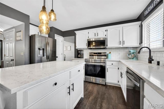 22 Milford Haven Court, St Charles, MO 63304