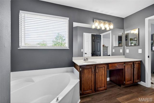 22 Milford Haven Court, St Charles, MO 63304