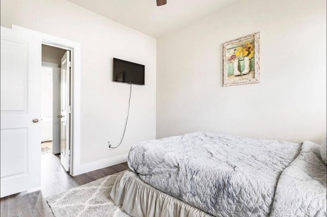 1740 Cove Crescent Court, Houston, TX 77055