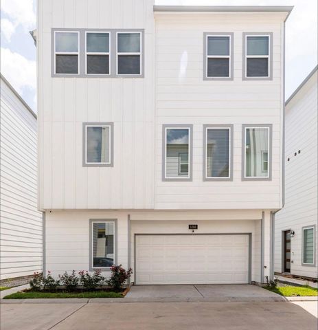 1740 Cove Crescent Court, Houston, TX 77055