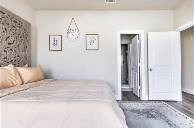 1740 Cove Crescent Court, Houston, TX 77055