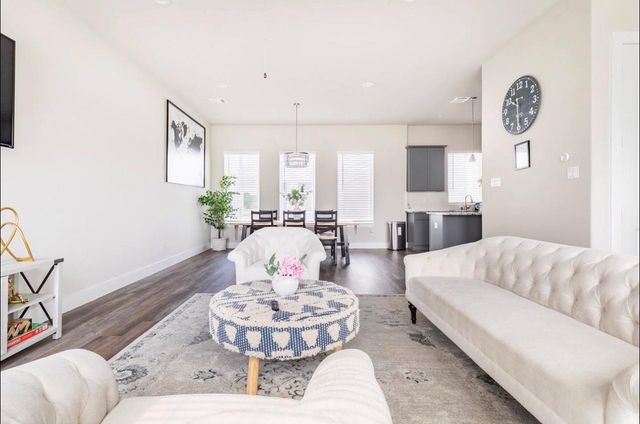 1740 Cove Crescent Court, Houston, TX 77055