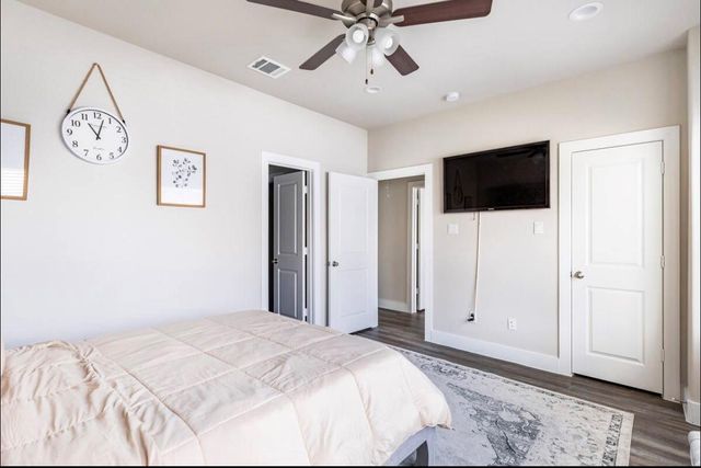 1740 Cove Crescent Court, Houston, TX 77055