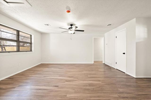 5004 S Briarwood Drive, Oklahoma City, OK 73135