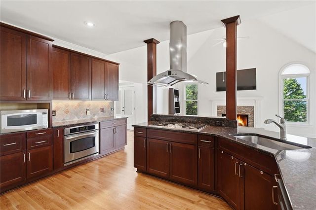 2951 Summitop Court, Marietta, GA 30066