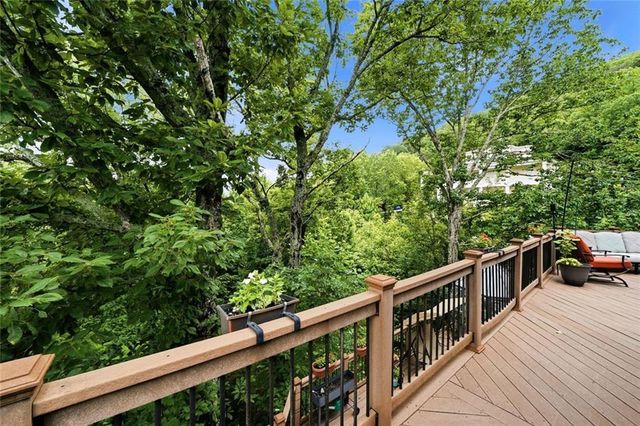 2951 Summitop Court, Marietta, GA 30066