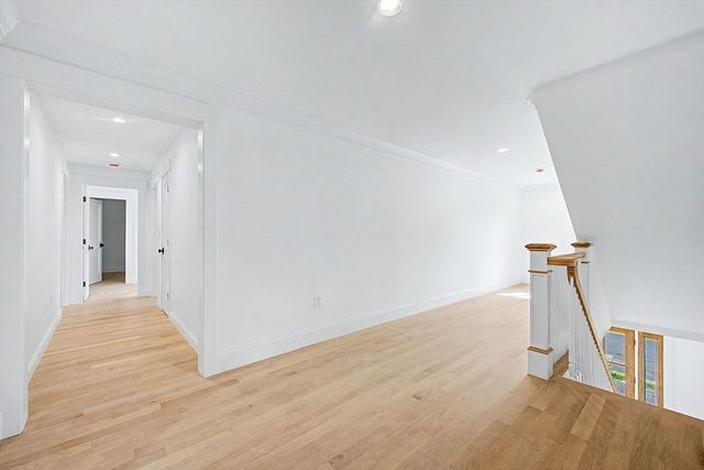 27 Ash St, Hopkinton, MA 01748
