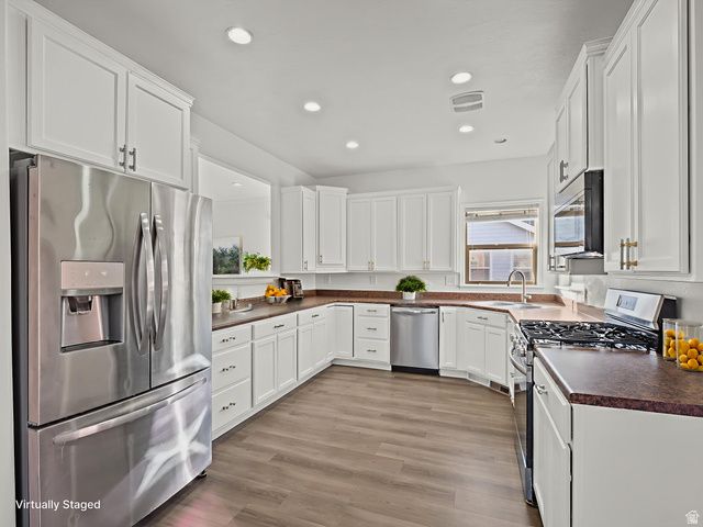 4172 W LAKE BRIDGE DR, South Jordan, UT 84009