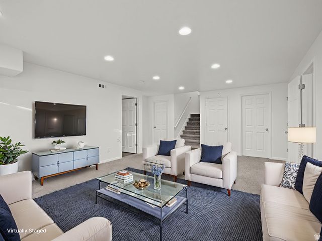 4172 W LAKE BRIDGE DR, South Jordan, UT 84009