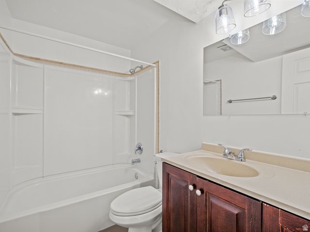 4172 W LAKE BRIDGE DR, South Jordan, UT 84009