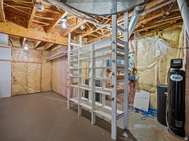 4172 W LAKE BRIDGE DR, South Jordan, UT 84009