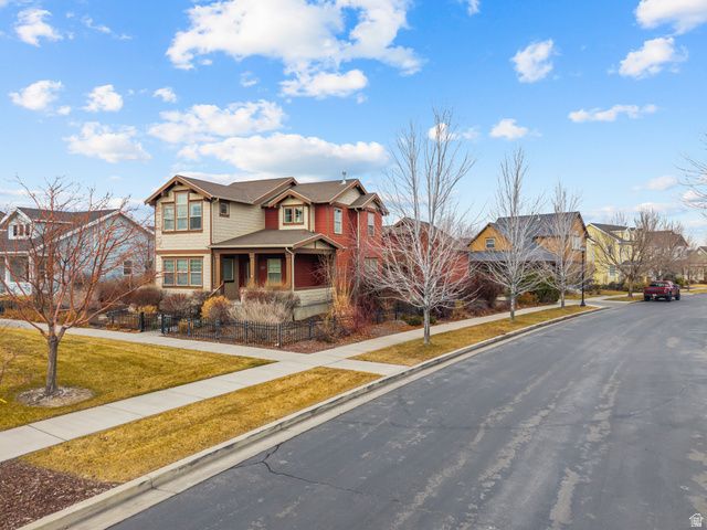 4172 W LAKE BRIDGE DR, South Jordan, UT 84009