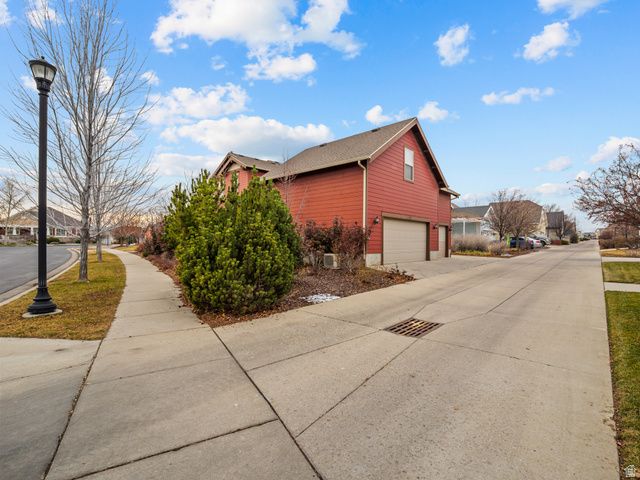 4172 W LAKE BRIDGE DR, South Jordan, UT 84009