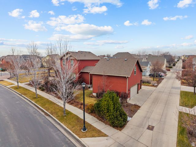 4172 W LAKE BRIDGE DR, South Jordan, UT 84009