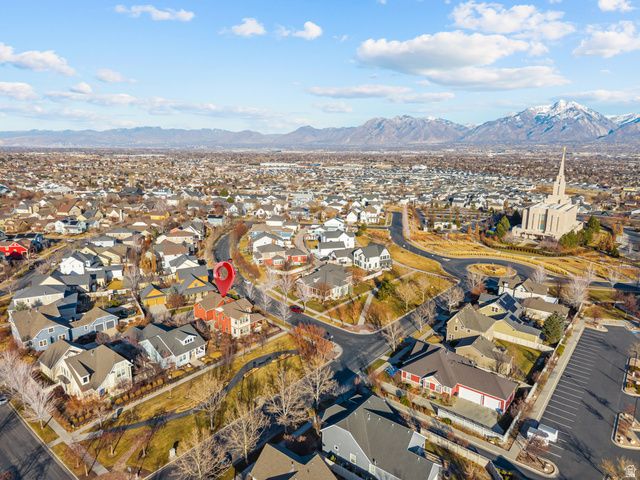 4172 W LAKE BRIDGE DR, South Jordan, UT 84009