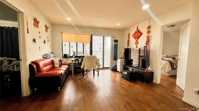 3138 137th Street 7B, Flushing, NY 11354