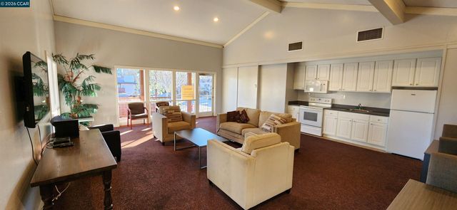 238-240 Camelback Rd, Pleasant Hill, CA 94523