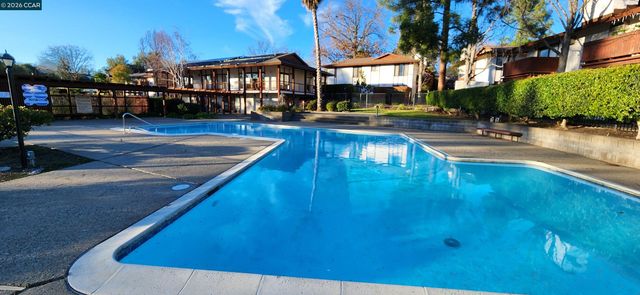 238-240 Camelback Rd, Pleasant Hill, CA 94523