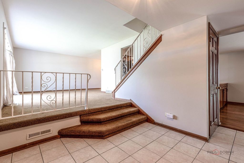 928 Rohlwing Road, Palatine, IL 60074 — photo 4