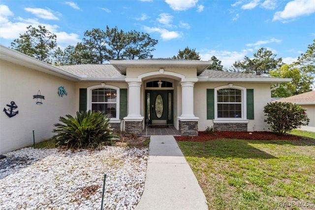 7460 N Maltese Drive, Citrus Springs, FL 34433