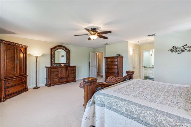 4 High Court, Bayville, NY 11709