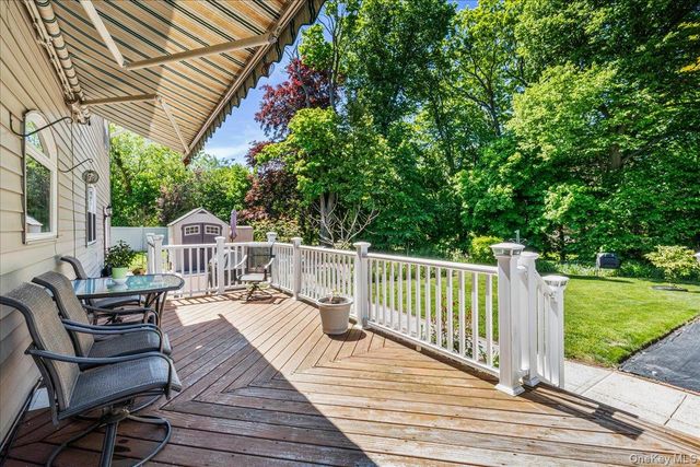 4 High Court, Bayville, NY 11709