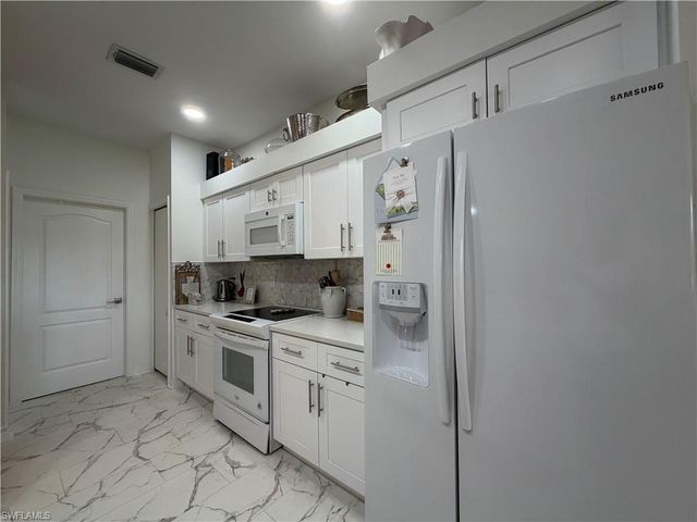 2260 Heritage Greens DR, Naples, FL 34119