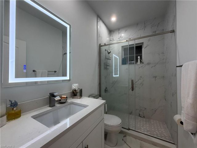 2260 Heritage Greens DR, Naples, FL 34119