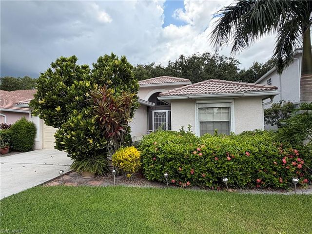 2260 Heritage Greens DR, Naples, FL 34119