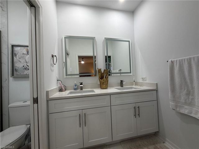 2260 Heritage Greens DR, Naples, FL 34119