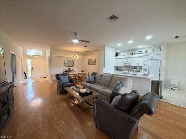 2260 Heritage Greens DR, Naples, FL 34119