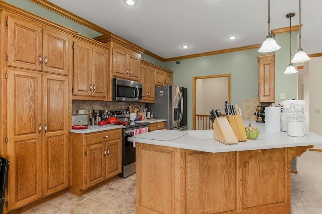 3224 S Cardinal Court, Blue Springs, MO 64015