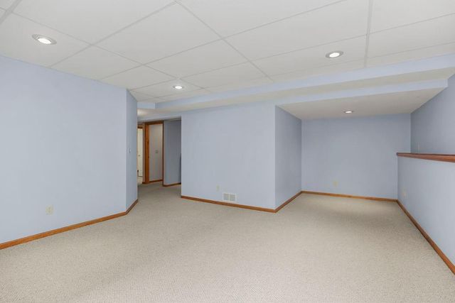 3224 S Cardinal Court, Blue Springs, MO 64015