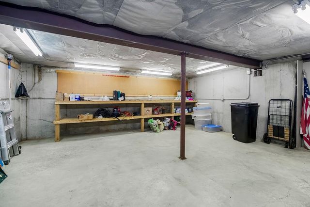 3224 S Cardinal Court, Blue Springs, MO 64015