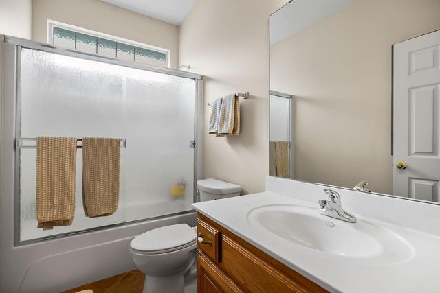 3224 S Cardinal Court, Blue Springs, MO 64015