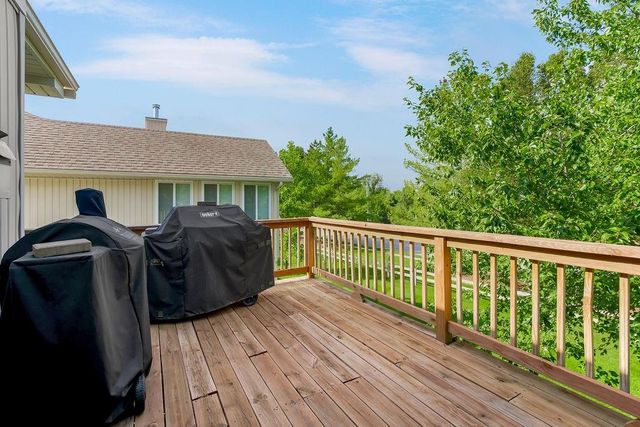 3224 S Cardinal Court, Blue Springs, MO 64015