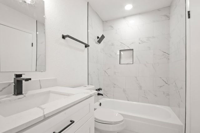 19431 Enchanted Oaks Drive, Spring, TX 77388