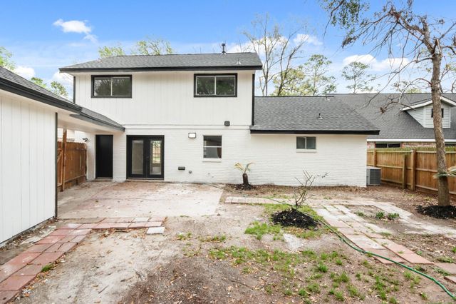 19431 Enchanted Oaks Drive, Spring, TX 77388