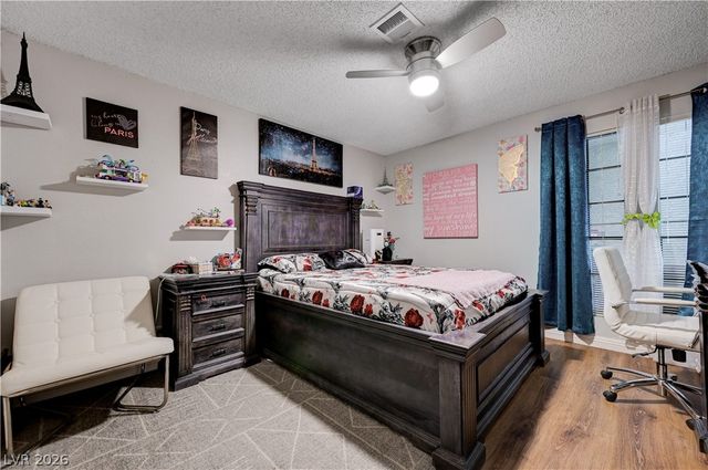 3928 Edgemoor Way, Las Vegas, NV 89121