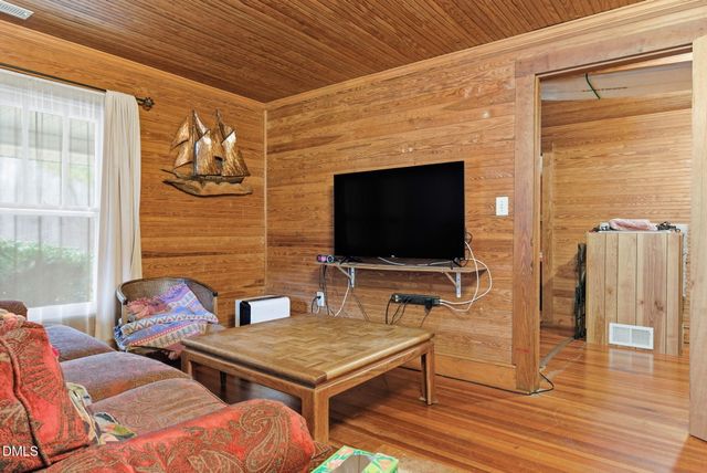 2319 White Cross Road, Chapel Hill, NC 27516