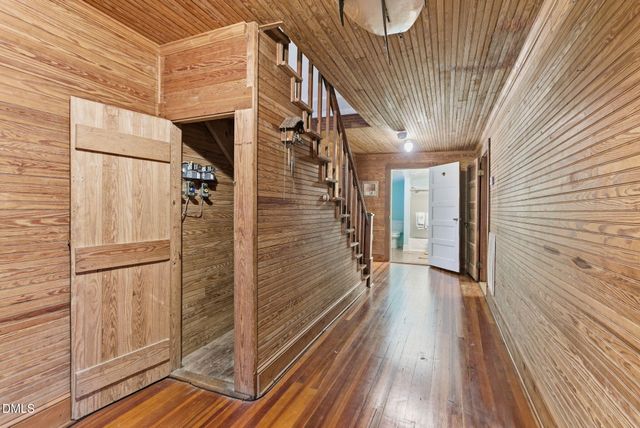 2319 White Cross Road, Chapel Hill, NC 27516