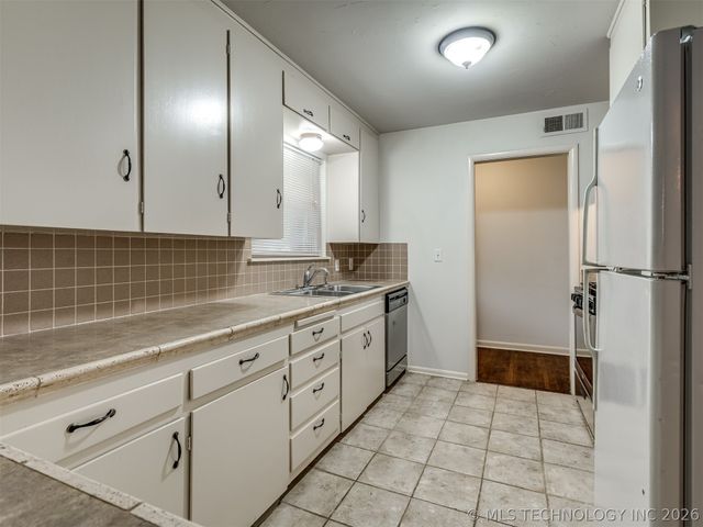 2486 E 54th Street, Tulsa, OK 74105